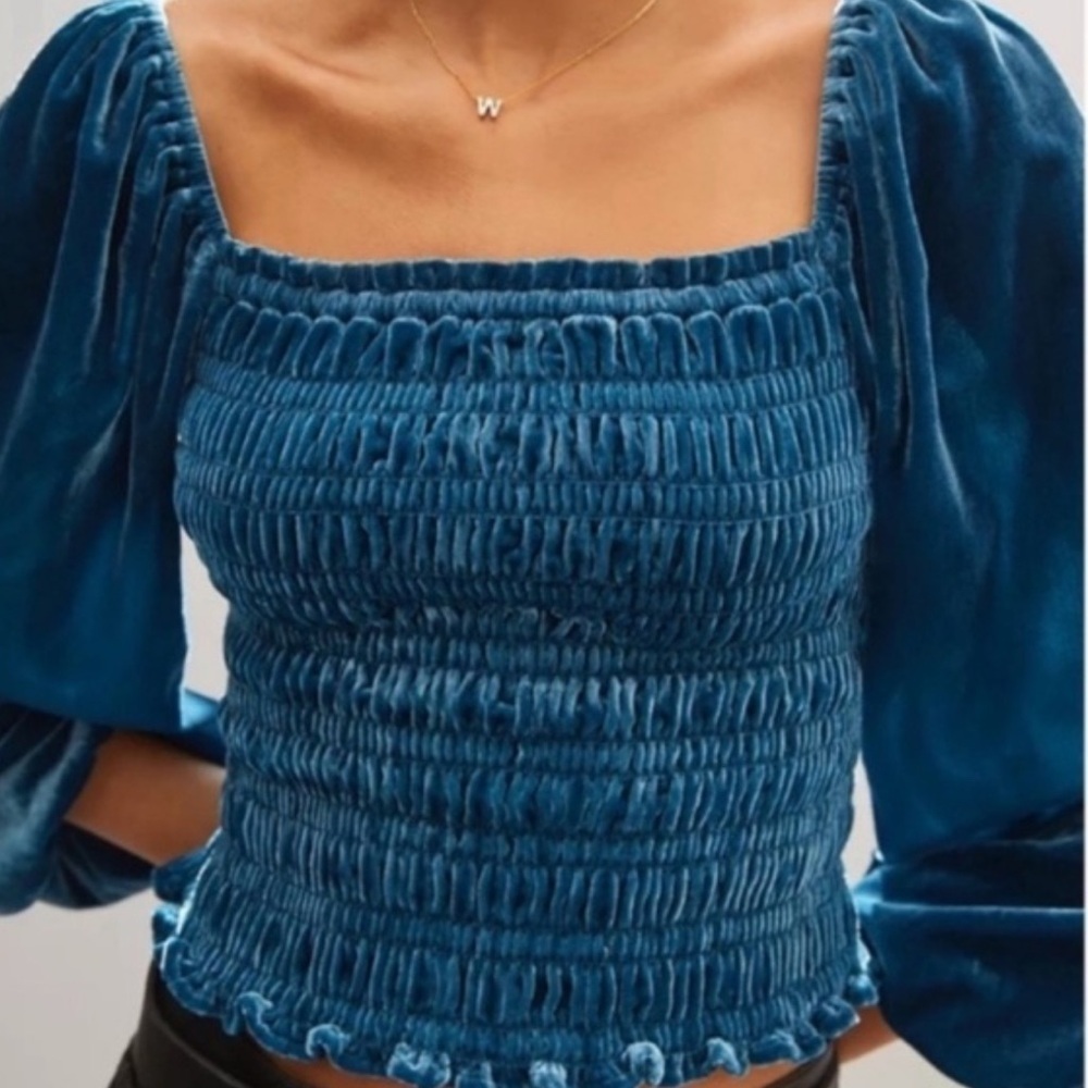 By Anthropologie Blue Velvet Smocked Puff Sleeve Crop Top - Picture 1 of 6